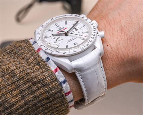 omega speedmaster white side